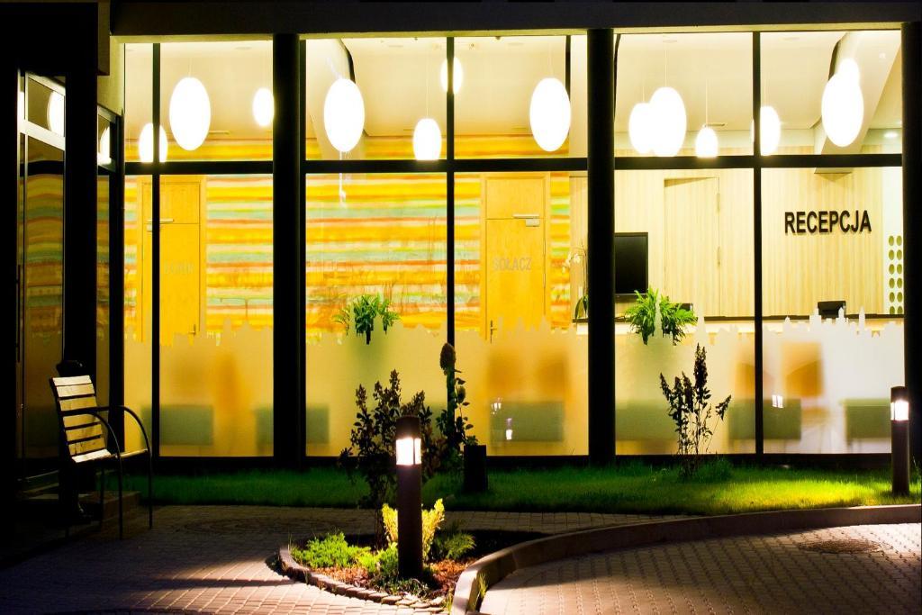 Hotel Poznanski A2 Lubon Exterior photo