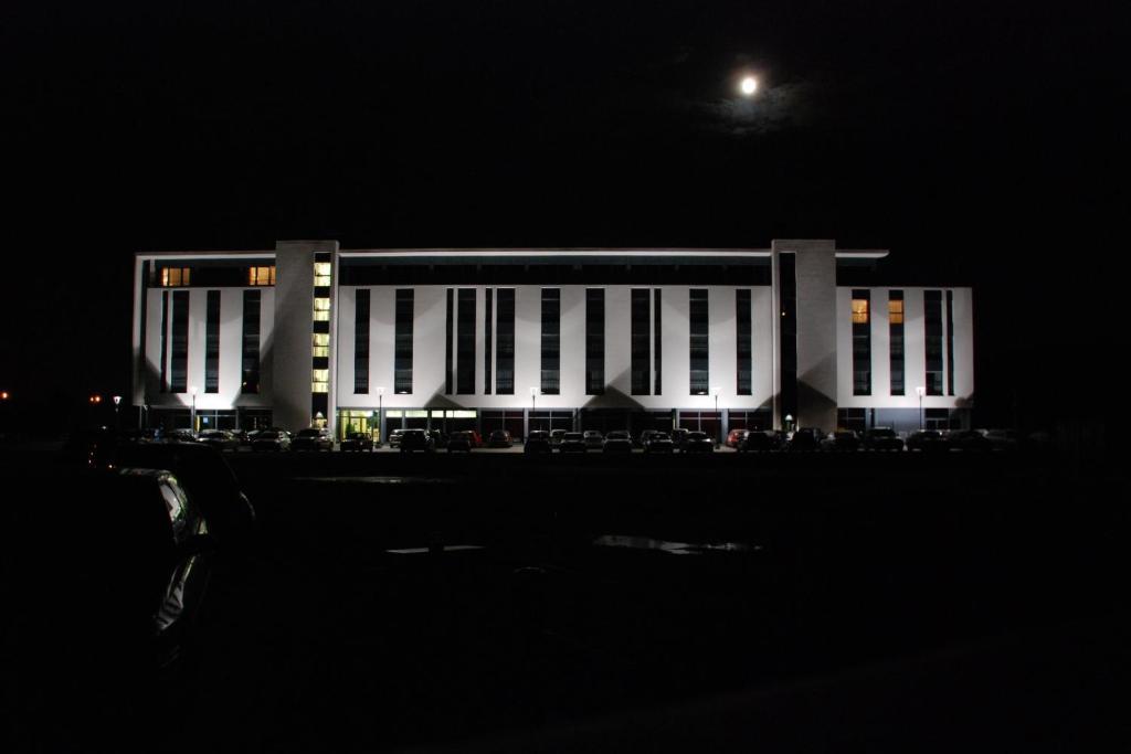 Hotel Poznanski A2 Lubon Exterior photo